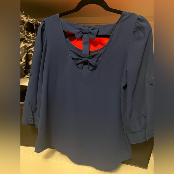 Women’s Blouse - Picture 2 of 2